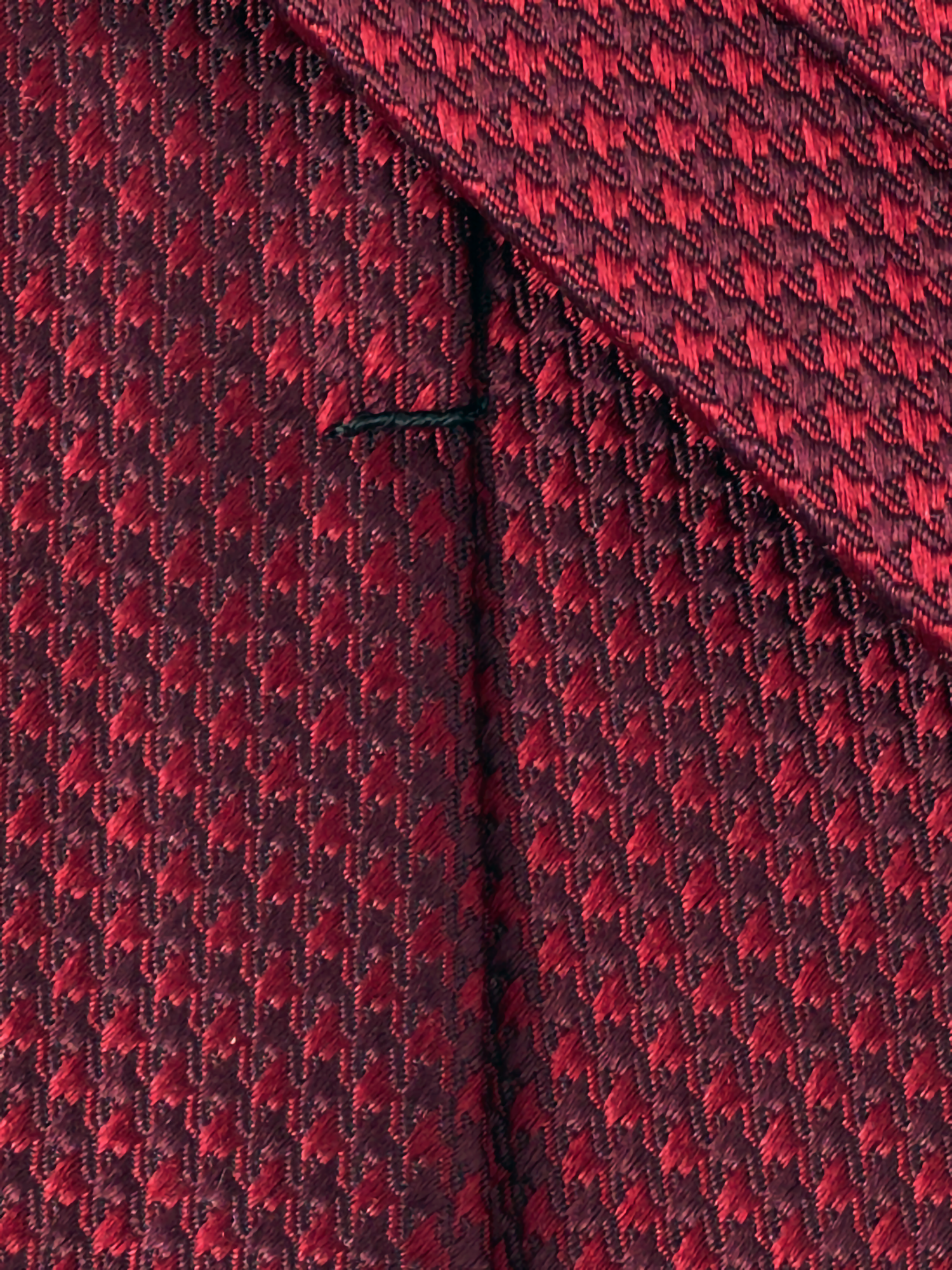 Houndstooth Woven Silk Tie - Burgundy