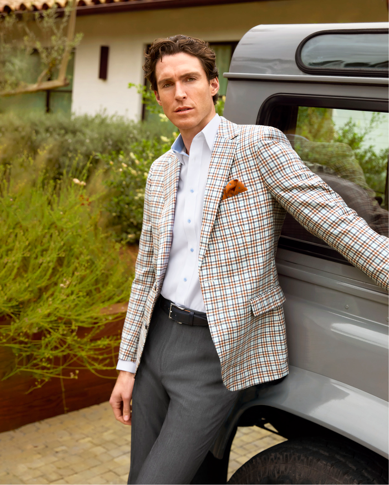 Shoppable lookbook image - 8