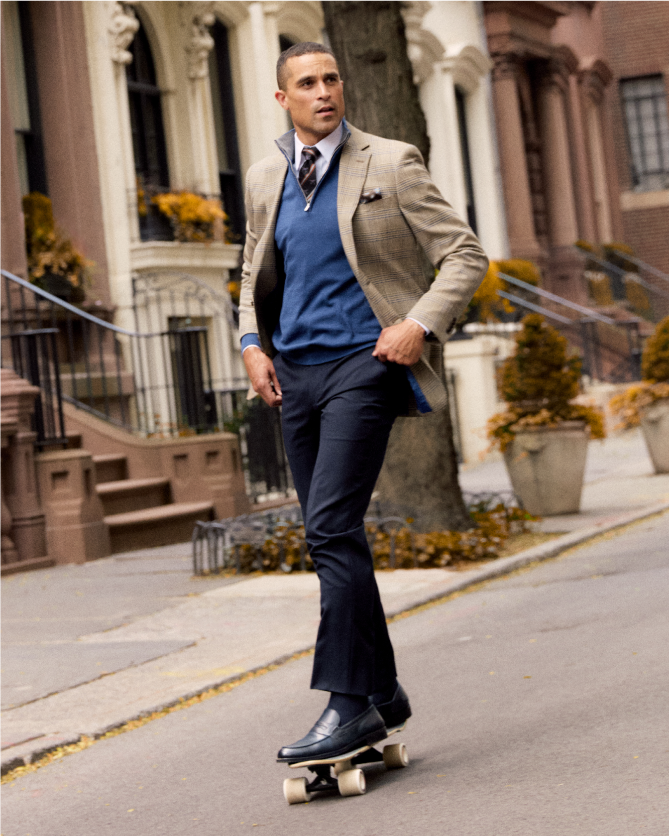 Shoppable lookbook image - 10