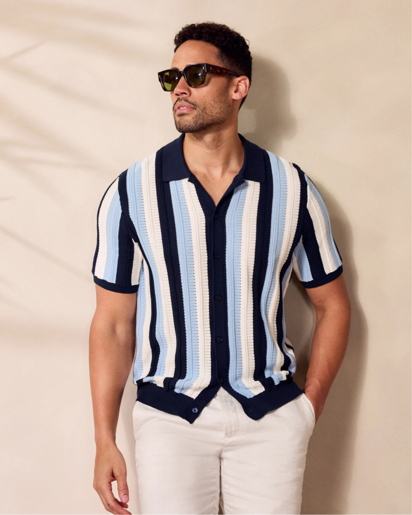 Shoppable lookbook image - 14