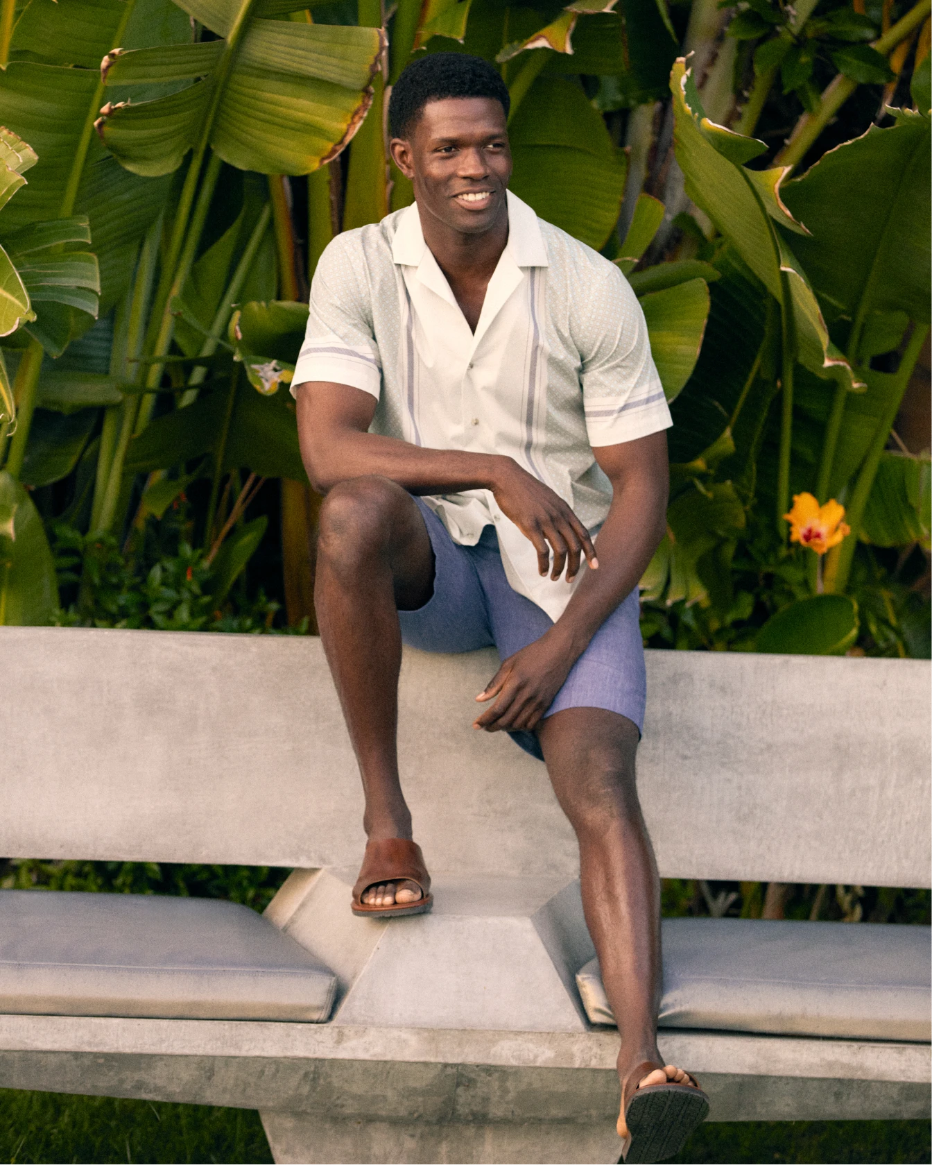 Shoppable lookbook image - 16