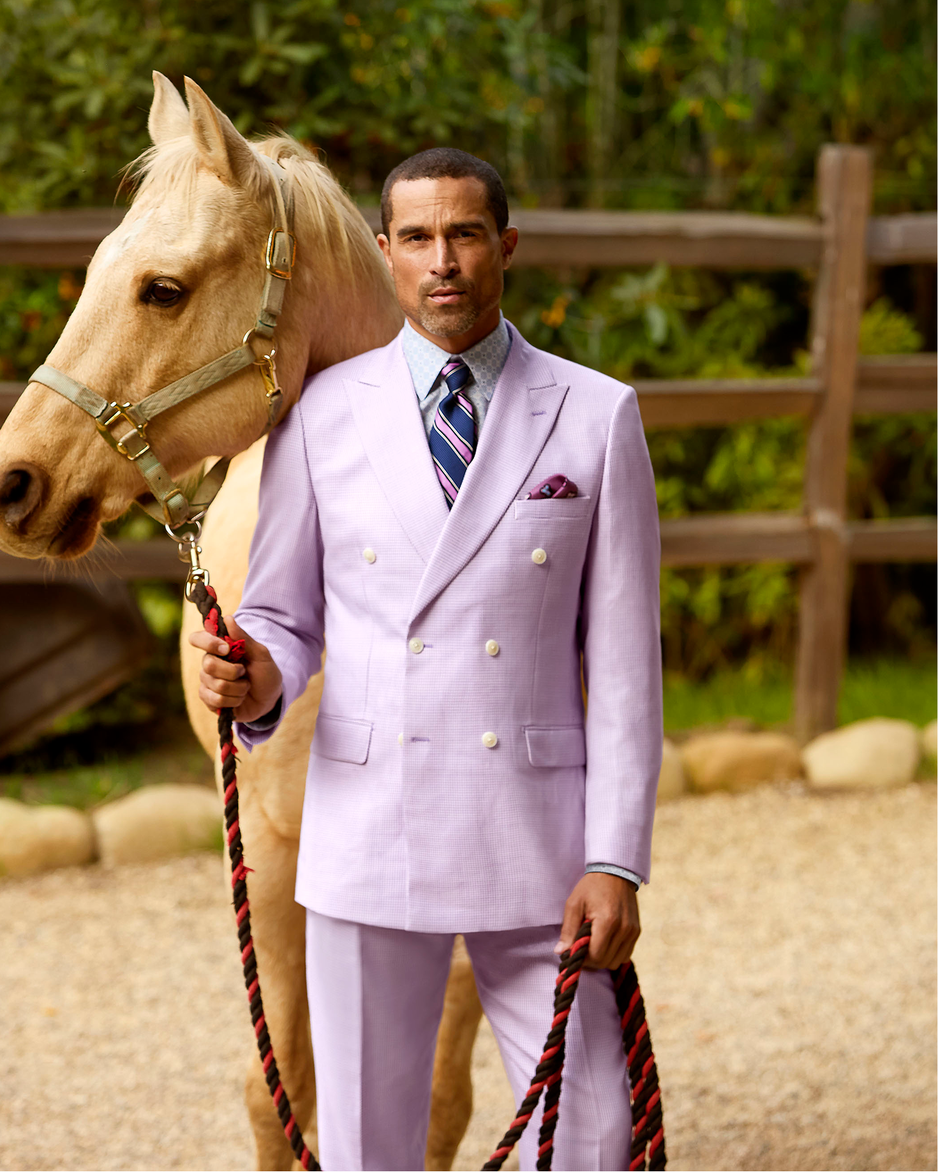 Shoppable lookbook image - 6