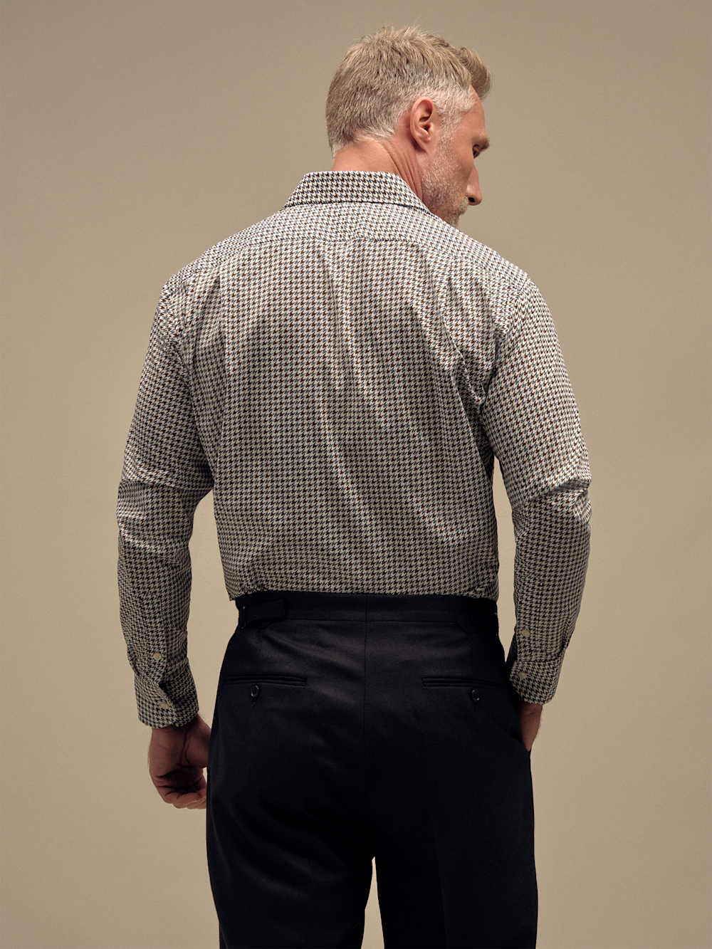 T/f Houndstooth Spread Collar Dress Shirt