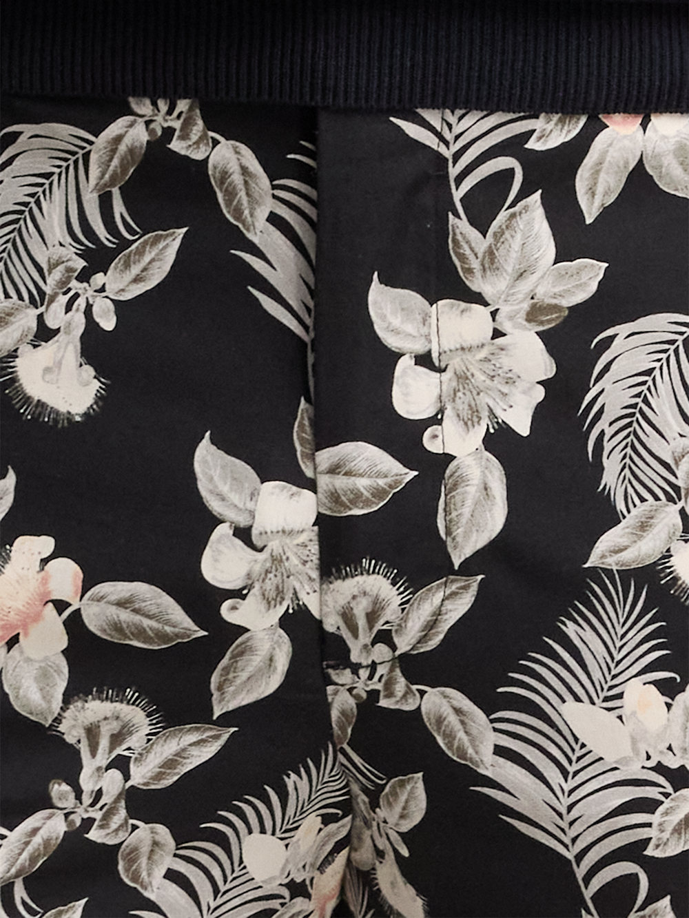 Alternate Image of Cotton Printed Flat Fron Pants-4