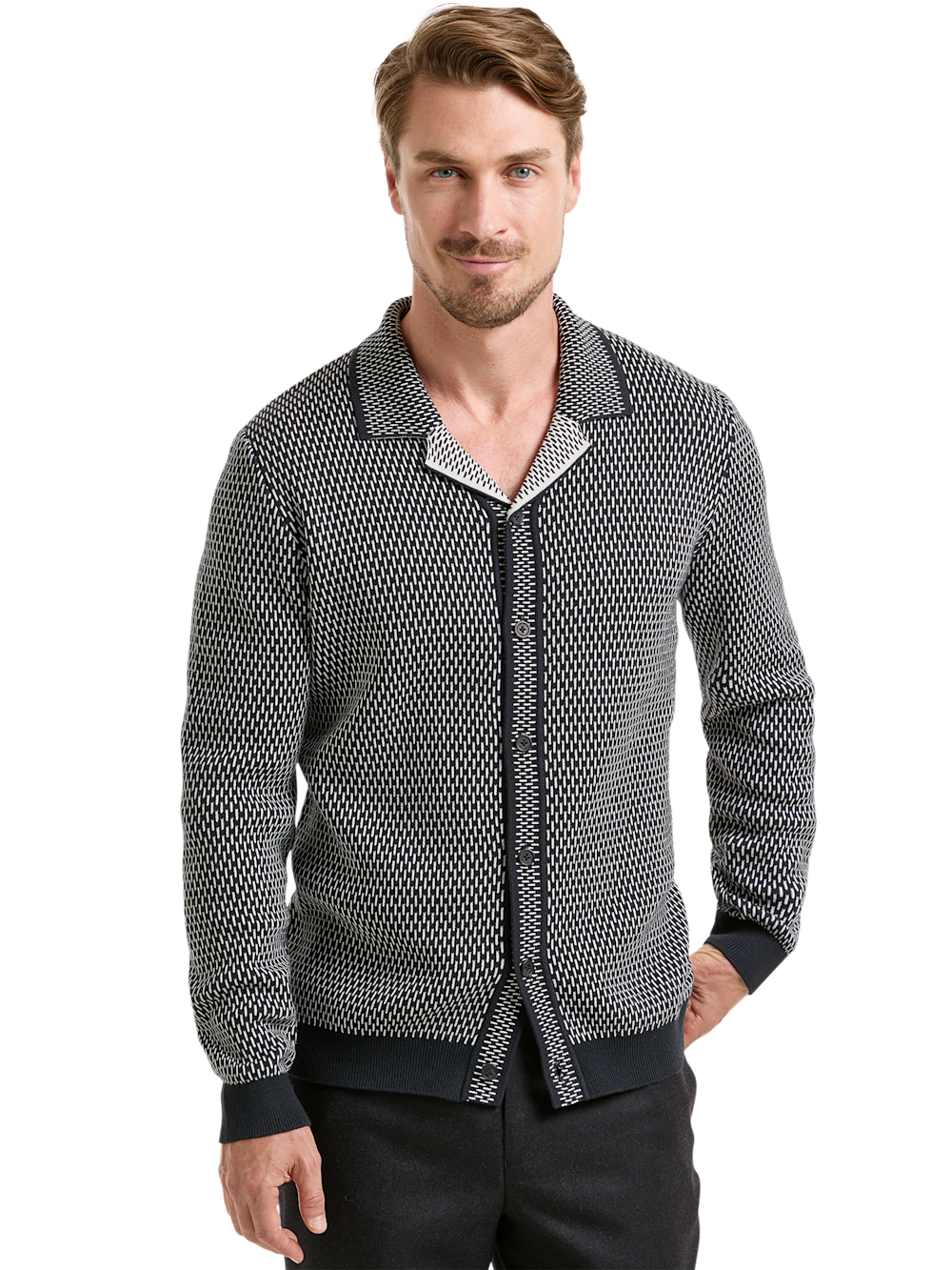Alternate Shot of Men's Black/White Solid Knitwear 