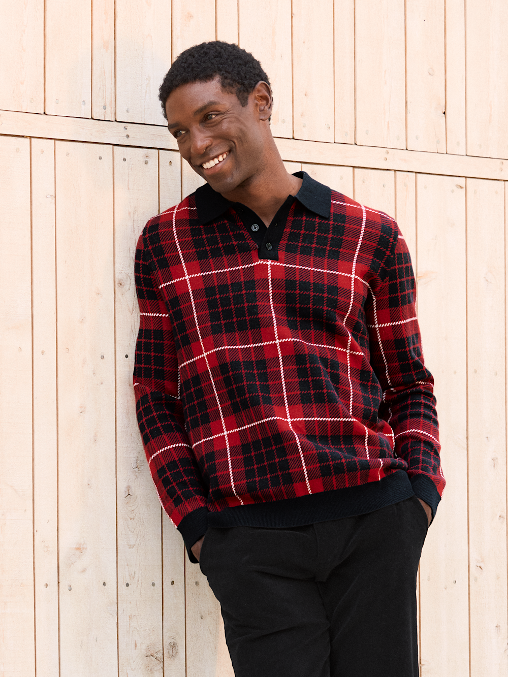 Alternate Shot of Men's red/black  Knitwear  - 4